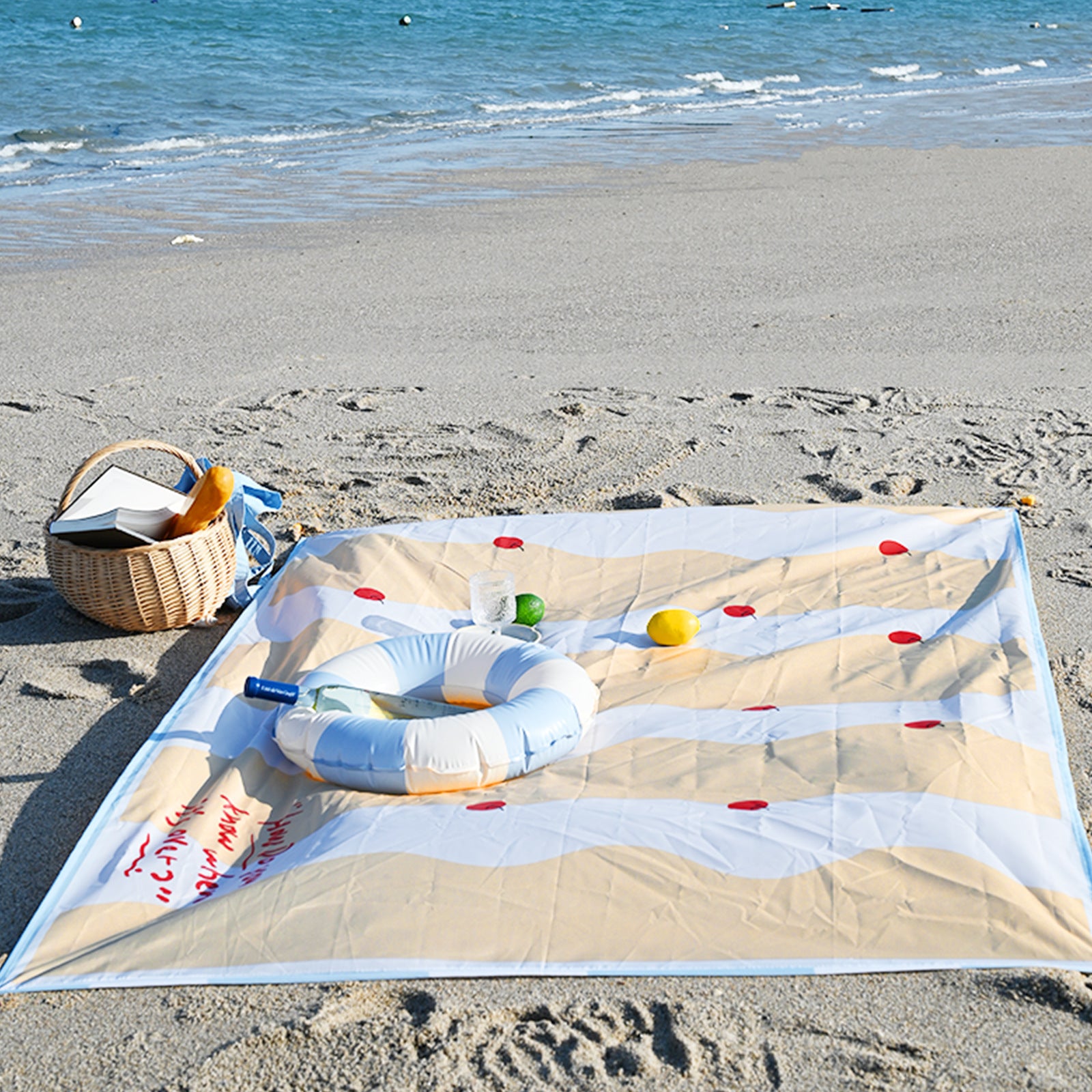 Portable Picnic Blanket 140 × 200 cm Polyester Outdoor Mat